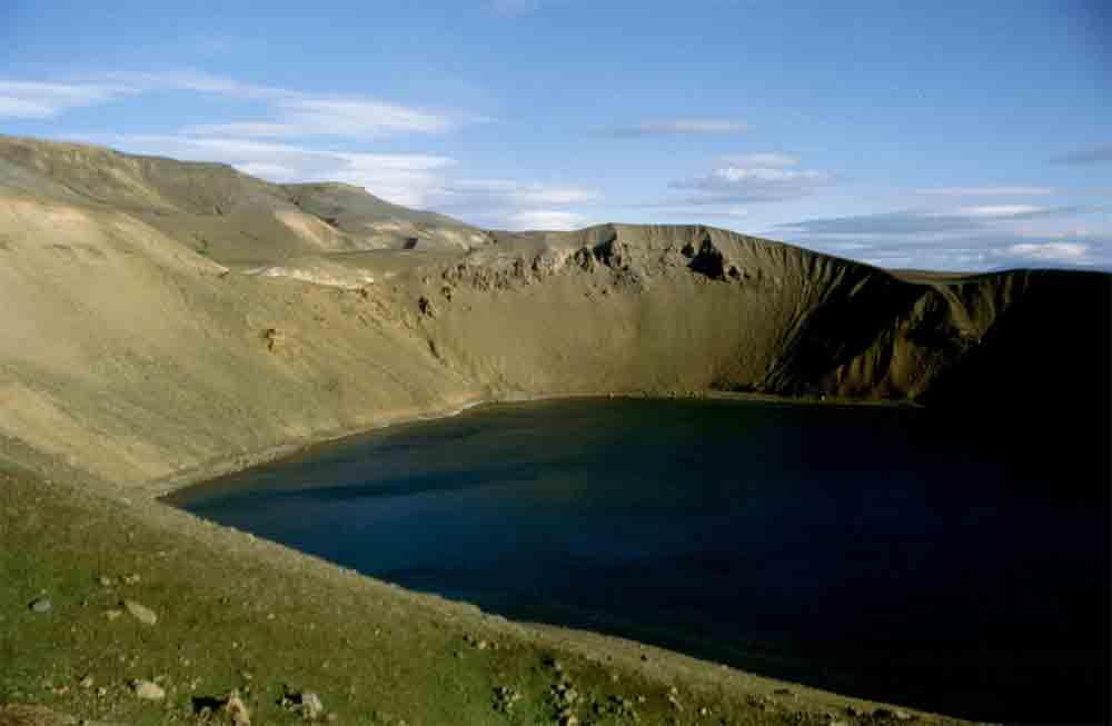 Islandia 162 - volcán Klafla - 1997.jpg